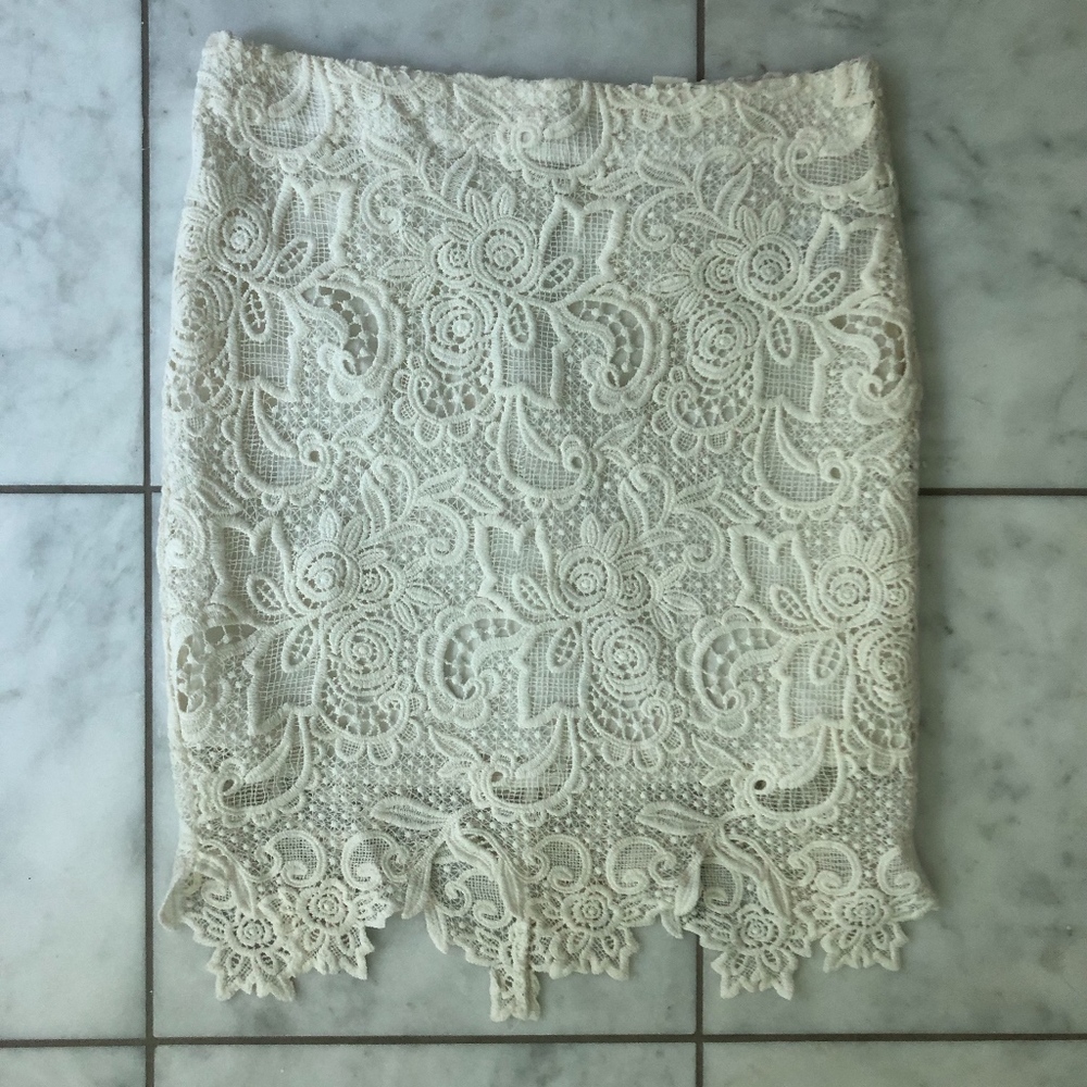 Lace White Skirt - image 2